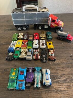 Hot Wheels Collection with Storage Carrier Truck & Tonka Truck